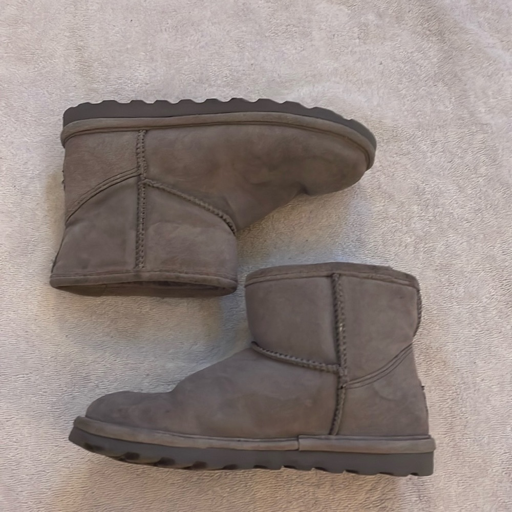 Grey winter boots